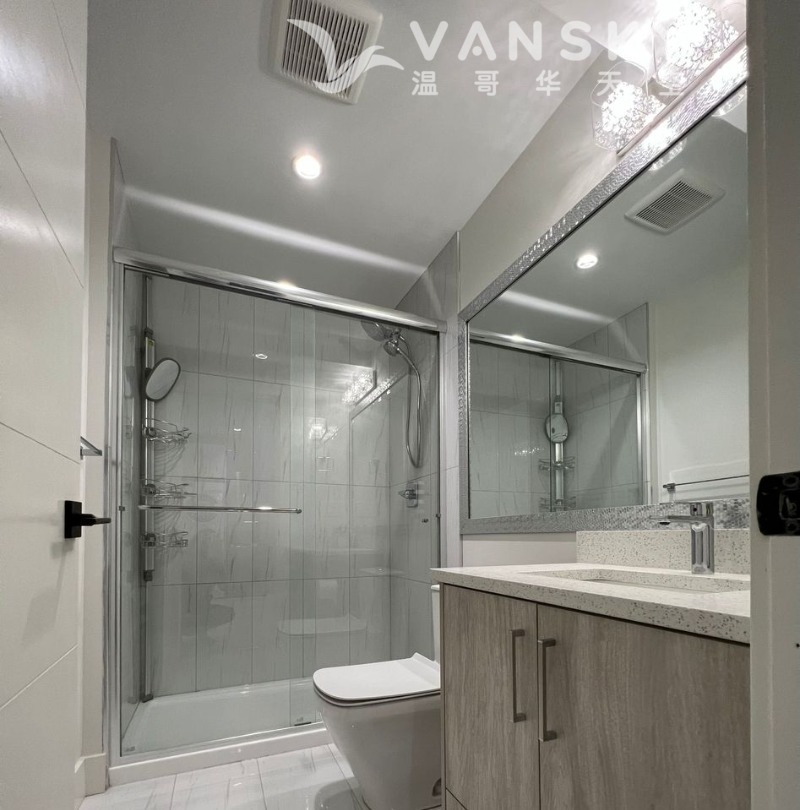 220902142350_8 Bathroom.jpeg